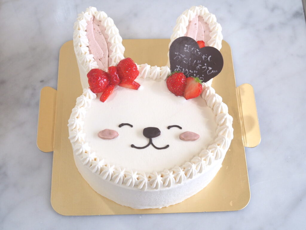 うさぎのショートケーキ | 洋菓子研究所 テール・エ・ソレイユ